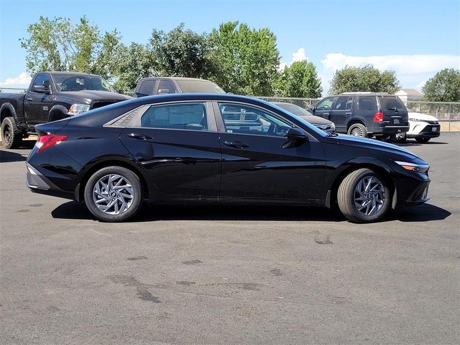 new 2024 Hyundai Elantra car, priced at $24,280