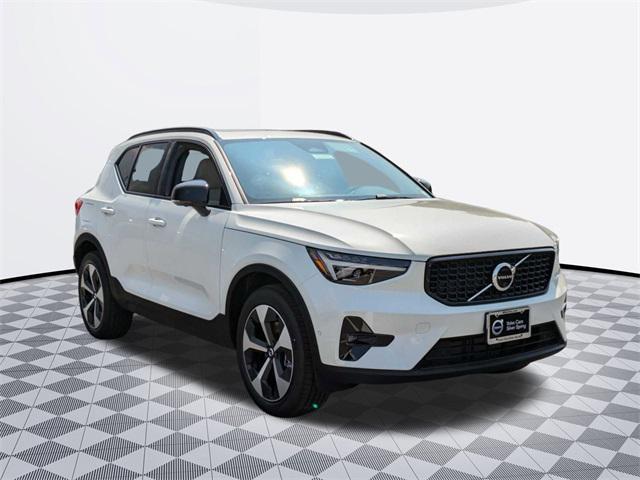 new 2025 Volvo XC40 car, priced at $46,815