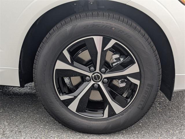 new 2026 Volvo XC60 car, priced at $47,995