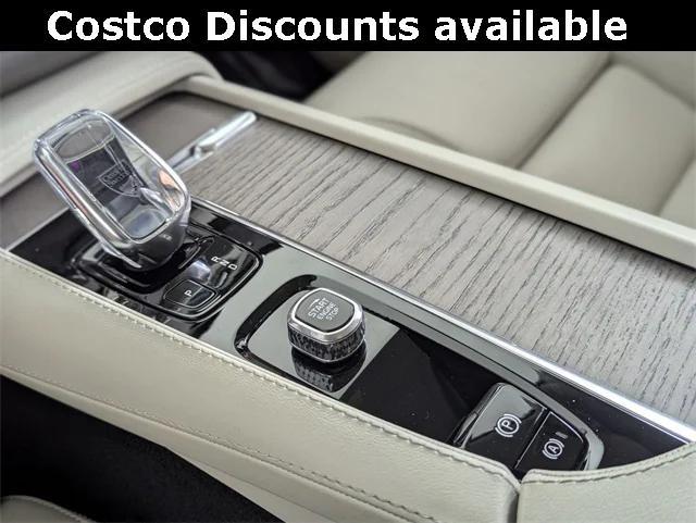 used 2022 Volvo XC90 Recharge Plug-In Hybrid car, priced at $49,500