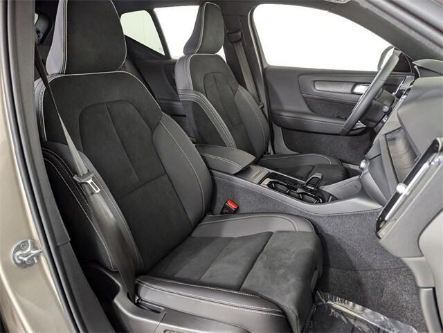 used 2024 Volvo XC40 Recharge Pure Electric car, priced at $39,400