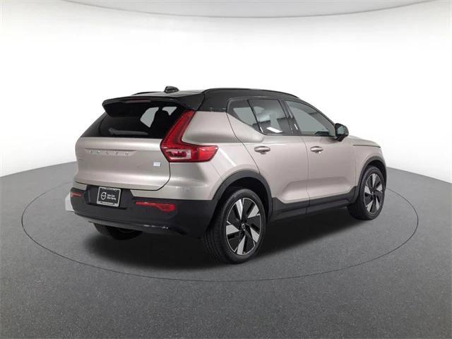 used 2024 Volvo XC40 Recharge Pure Electric car, priced at $39,400