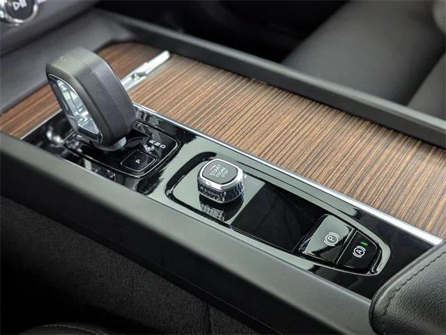used 2023 Volvo XC60 car, priced at $36,700