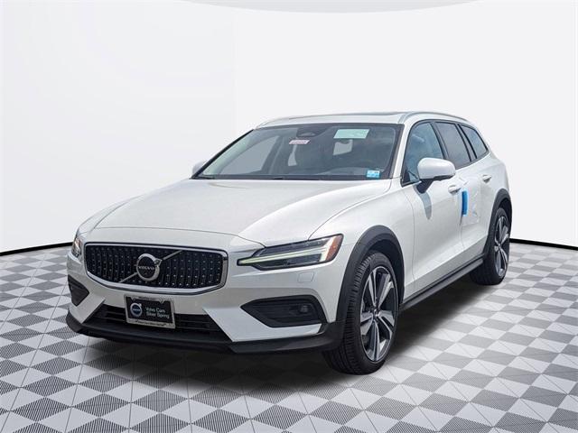 new 2024 Volvo V60 Cross Country car, priced at $54,885