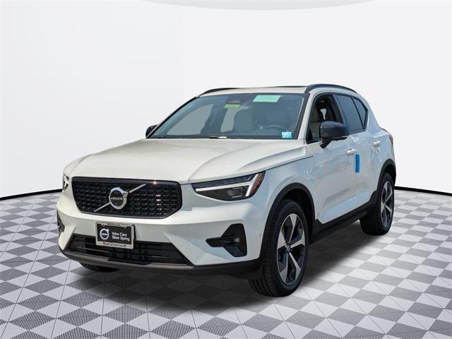 new 2025 Volvo XC40 car, priced at $46,695