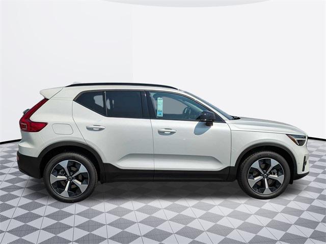 new 2025 Volvo XC40 car, priced at $46,695