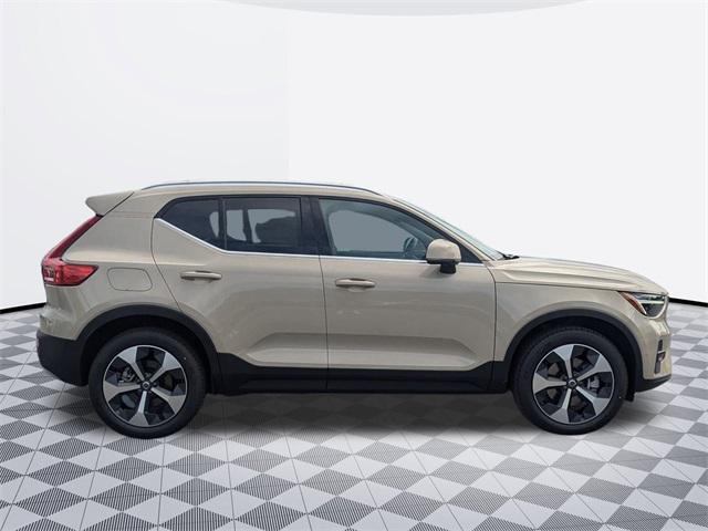 new 2025 Volvo XC40 car, priced at $46,465