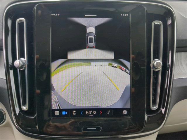 new 2025 Volvo XC40 car, priced at $46,495