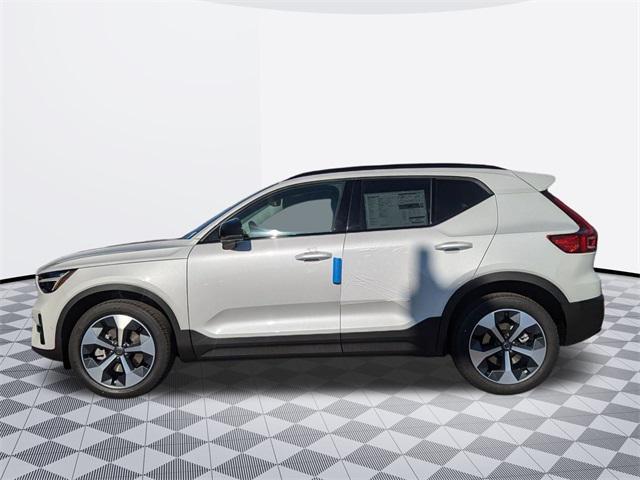 new 2025 Volvo XC40 car, priced at $46,695