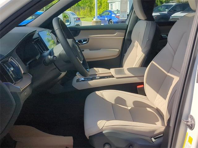 new 2025 Volvo XC90 car, priced at $68,155