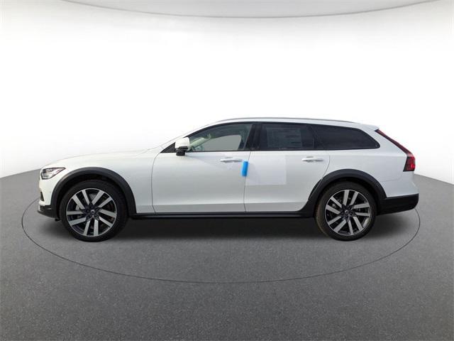 new 2025 Volvo V90 Cross Country car, priced at $62,585