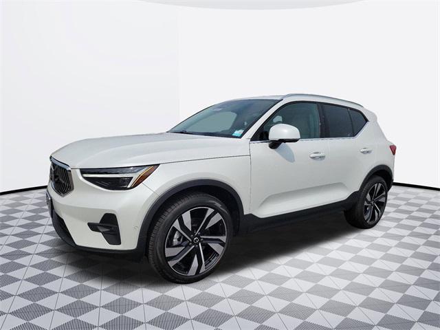 new 2024 Volvo XC40 car, priced at $44,693