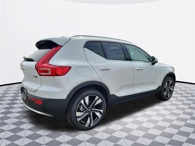 new 2024 Volvo XC40 car, priced at $43,995