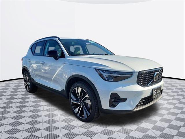 new 2024 Volvo XC40 car, priced at $43,833