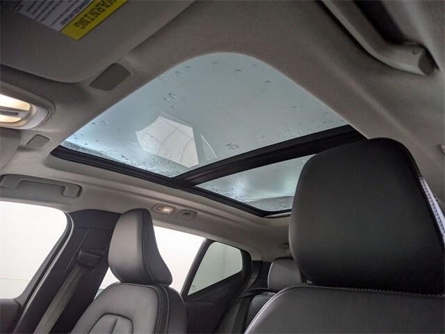 used 2024 Volvo XC40 car, priced at $33,400