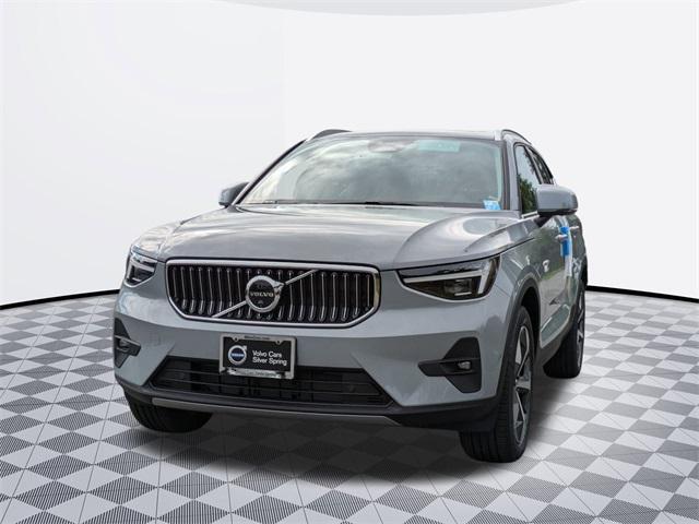 new 2025 Volvo XC40 car, priced at $46,995