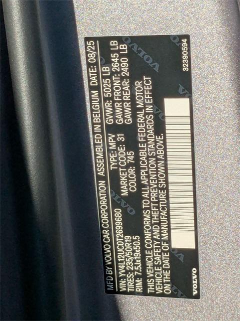 new 2026 Volvo XC40 car, priced at $46,995