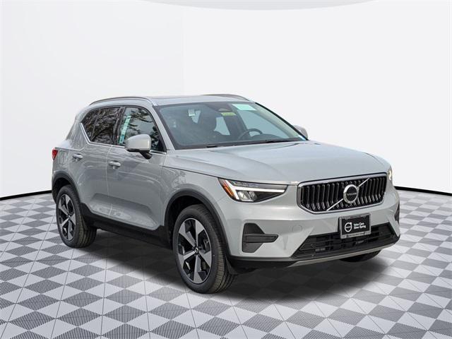 new 2025 Volvo XC40 car, priced at $44,395