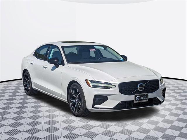 new 2024 Volvo S60 car, priced at $44,000