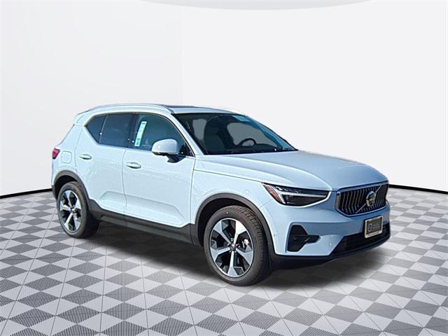 new 2025 Volvo XC40 car, priced at $47,315