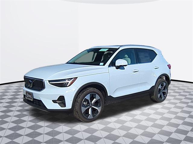 new 2025 Volvo XC40 car, priced at $47,315