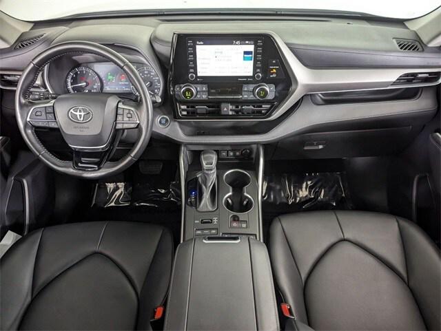 used 2020 Toyota Highlander car, priced at $29,500