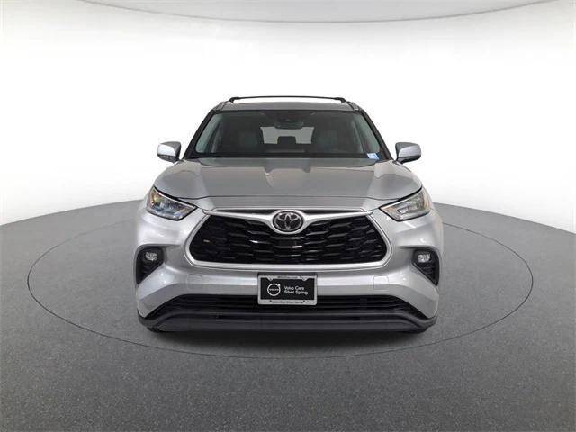 used 2020 Toyota Highlander car, priced at $29,500