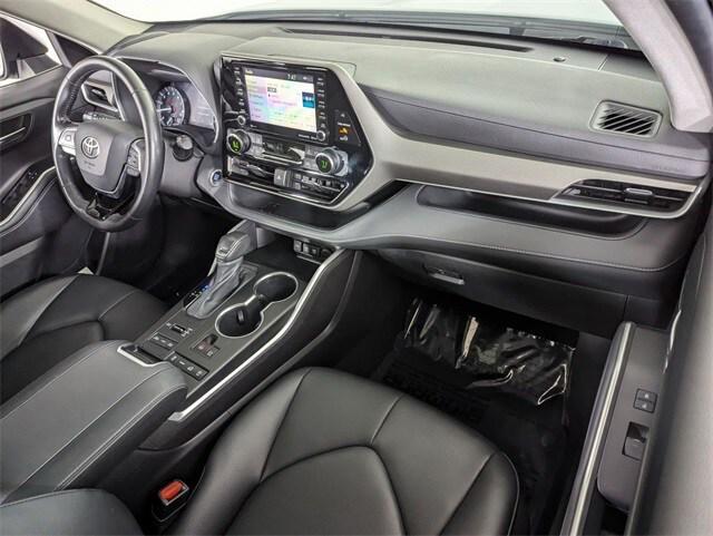 used 2020 Toyota Highlander car, priced at $29,500