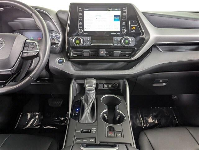 used 2020 Toyota Highlander car, priced at $29,500