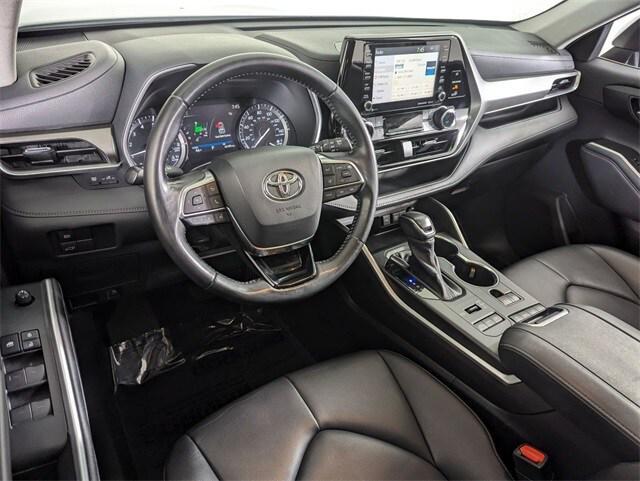 used 2020 Toyota Highlander car, priced at $29,500
