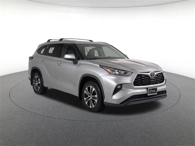 used 2020 Toyota Highlander car, priced at $29,500