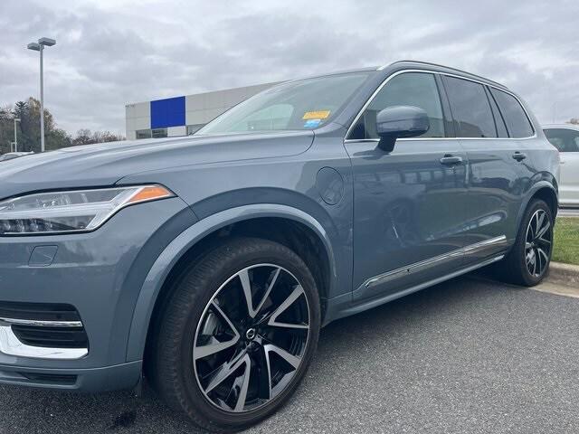 used 2022 Volvo XC90 Recharge Plug-In Hybrid car, priced at $40,800