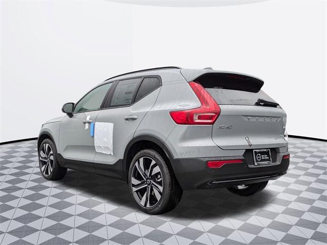 new 2025 Volvo XC40 car, priced at $48,290