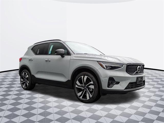 new 2025 Volvo XC40 car, priced at $48,290