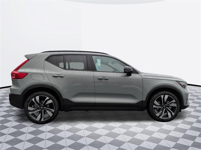 new 2025 Volvo XC40 car, priced at $48,290