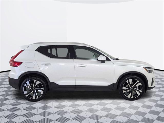 new 2024 Volvo XC40 car, priced at $44,693