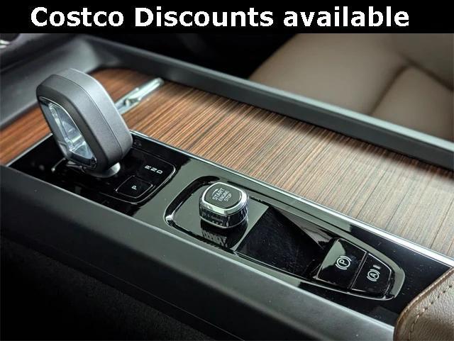 used 2024 Volvo XC60 Recharge Plug-In Hybrid car, priced at $53,500