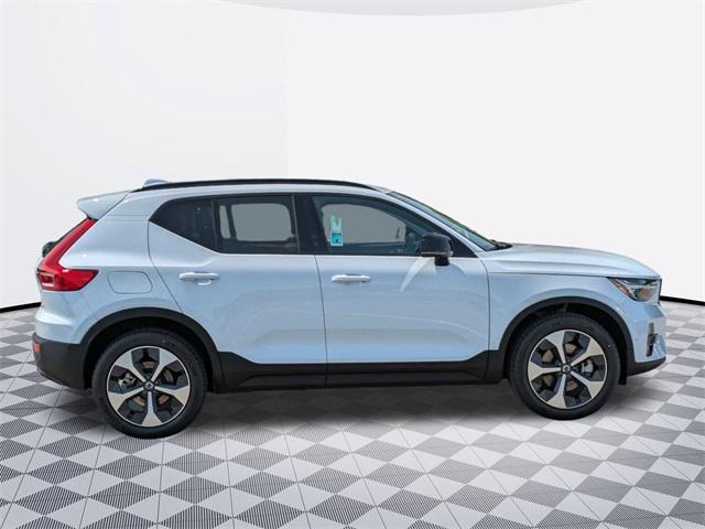 new 2025 Volvo XC40 car, priced at $47,765