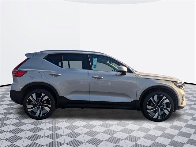 new 2025 Volvo XC40 car, priced at $49,645