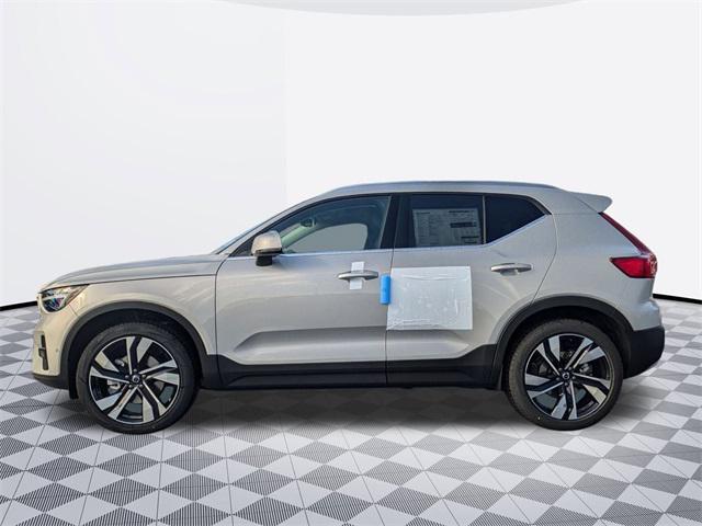 new 2025 Volvo XC40 car, priced at $49,645