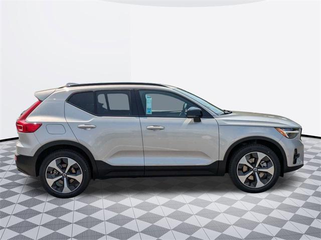 new 2025 Volvo XC40 car, priced at $46,815