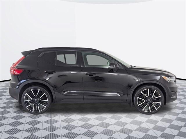 used 2021 Volvo XC40 car, priced at $30,400