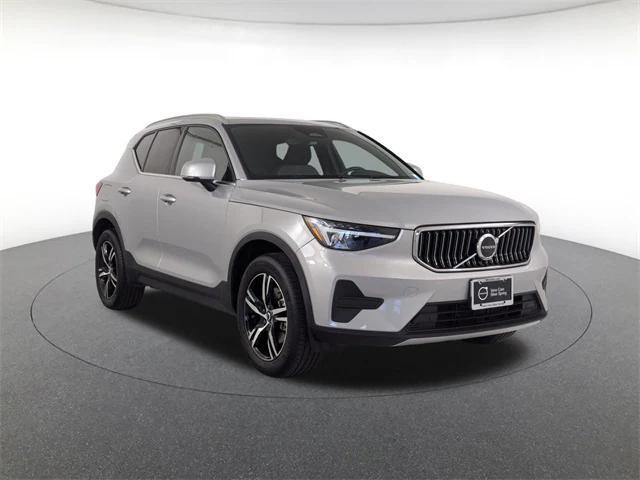 used 2025 Volvo XC40 car, priced at $35,300