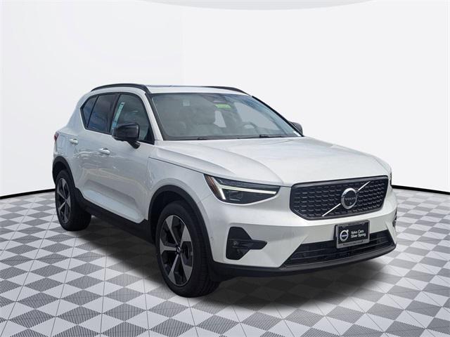 new 2025 Volvo XC40 car, priced at $46,815