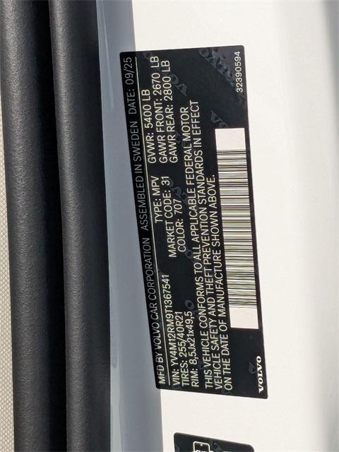 new 2026 Volvo XC60 car, priced at $60,095