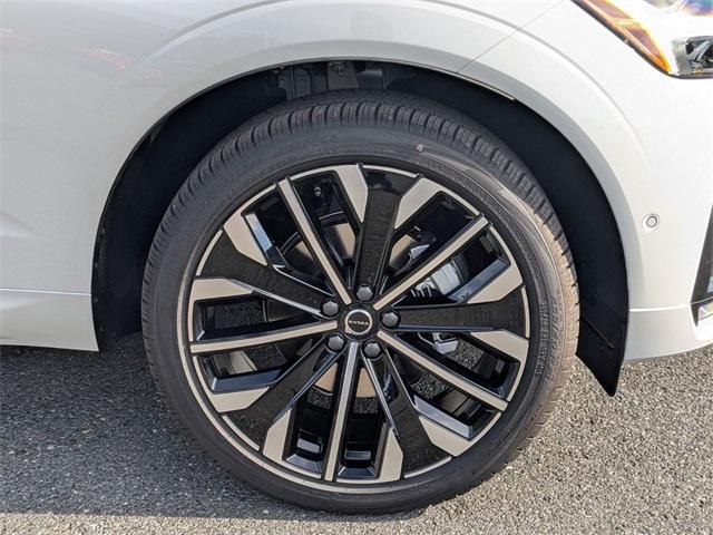 new 2026 Volvo XC60 car, priced at $60,095