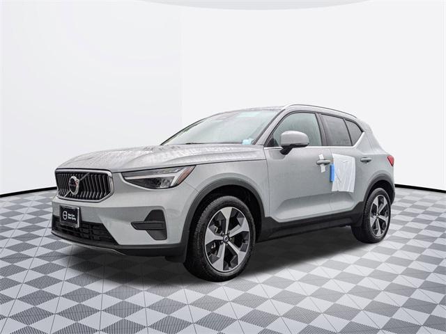 new 2025 Volvo XC40 car, priced at $44,515