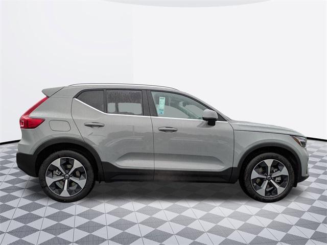 new 2025 Volvo XC40 car, priced at $44,515