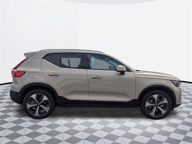 new 2025 Volvo XC40 car, priced at $43,895