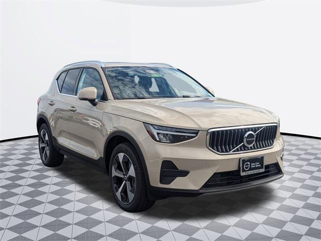 new 2025 Volvo XC40 car, priced at $43,895